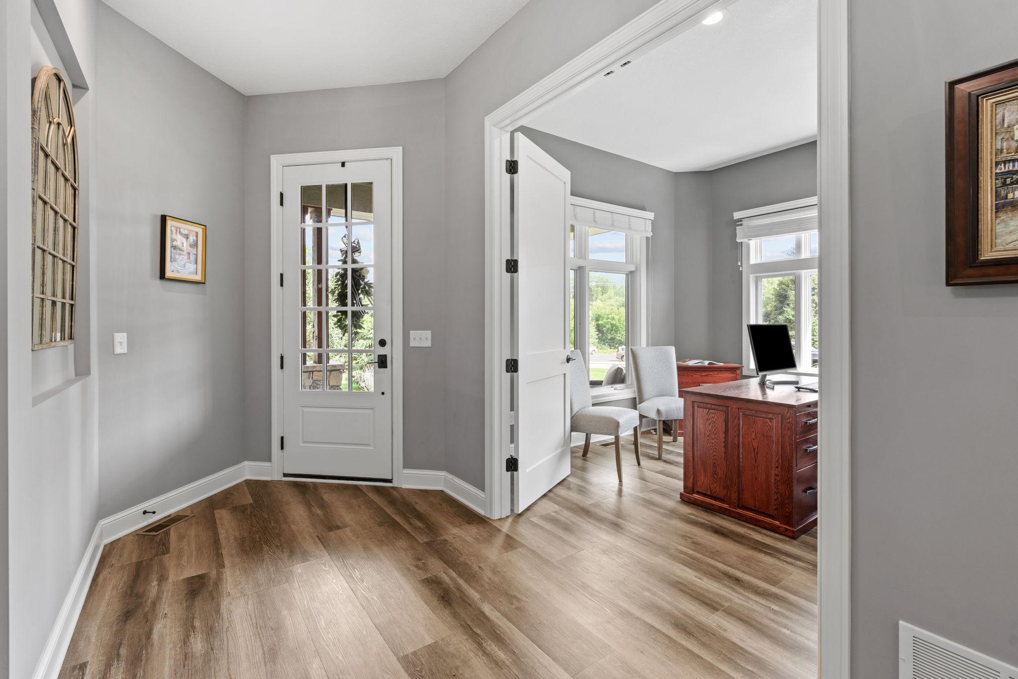 18-web-or-mls-2519 Condon Ct-18.jpg