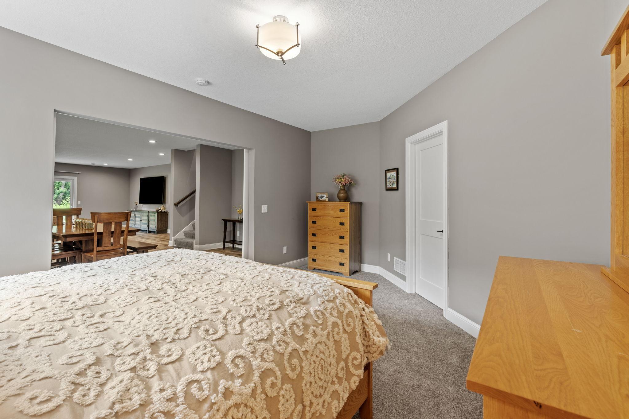 62-web-or-mls-2519 Condon Ct-62.jpg