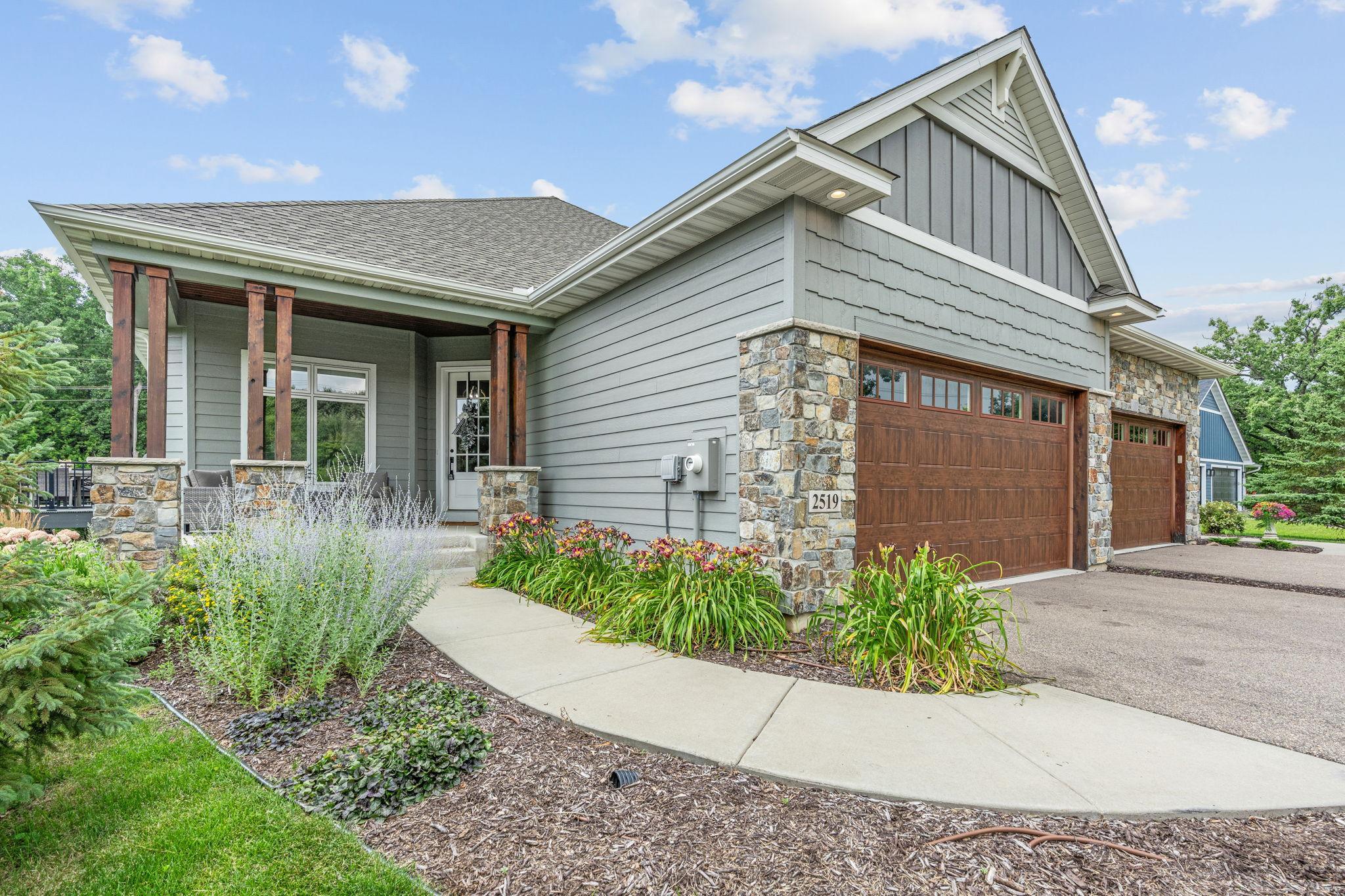 4-web-or-mls-2519 Condon Ct-4.jpg