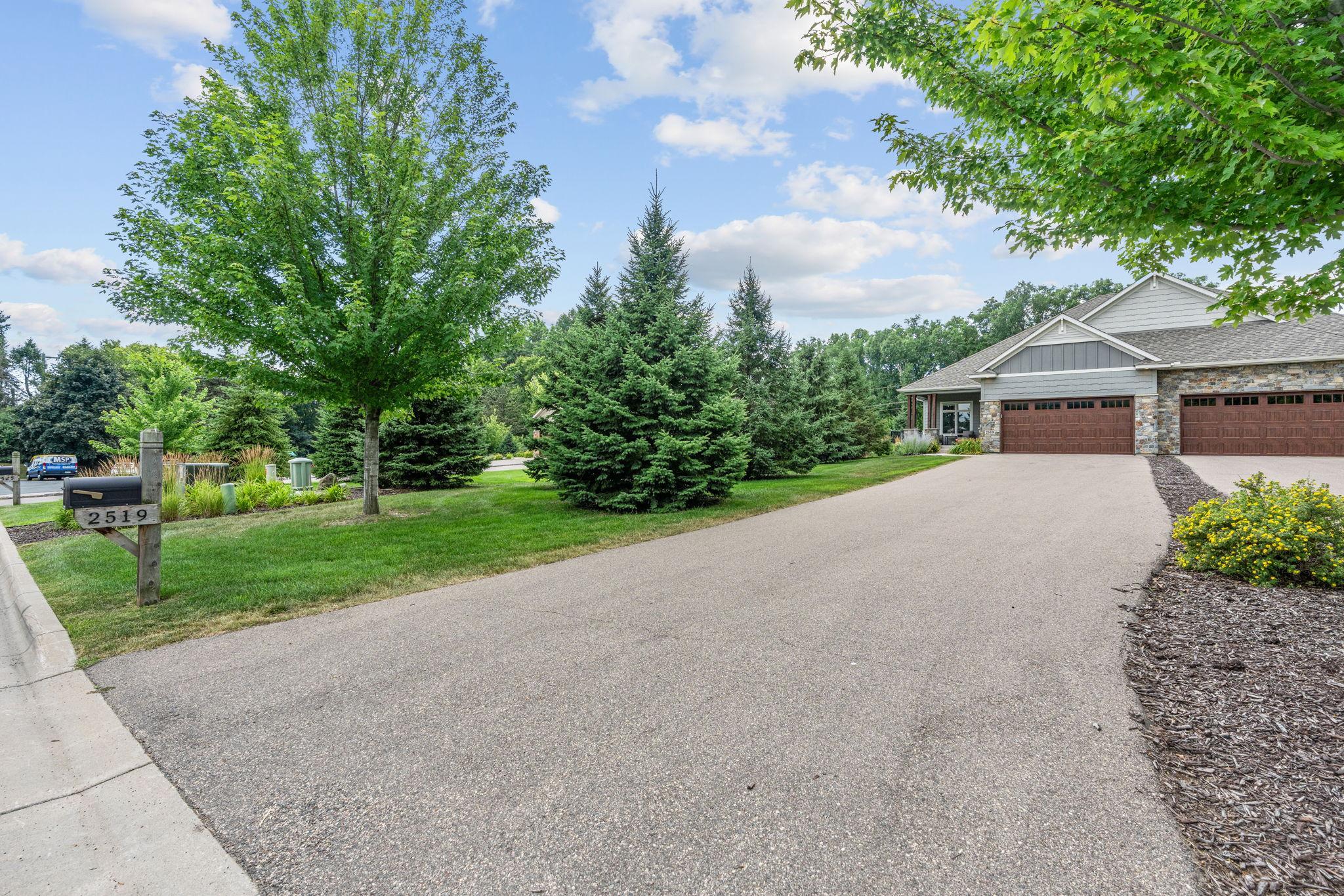 2-web-or-mls-2519 Condon Ct-2.jpg