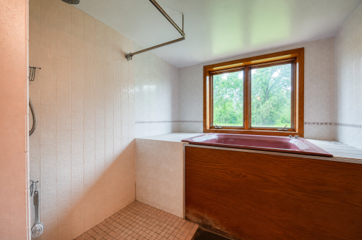 Primary shower& Tub.png