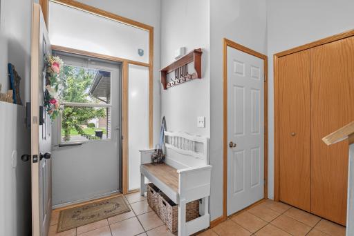 Nice and big entryway with a closet!