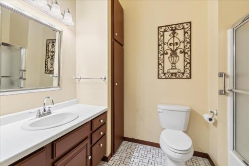 Main floor full bath
