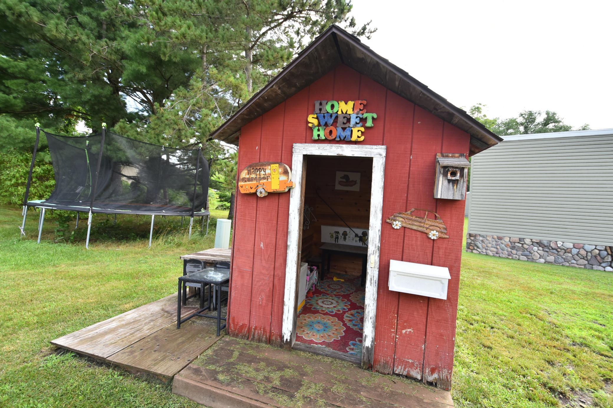 kids playhouse or garden shed