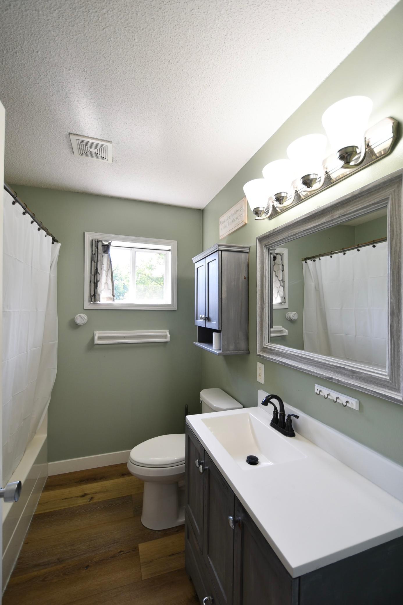 upper bathroom
