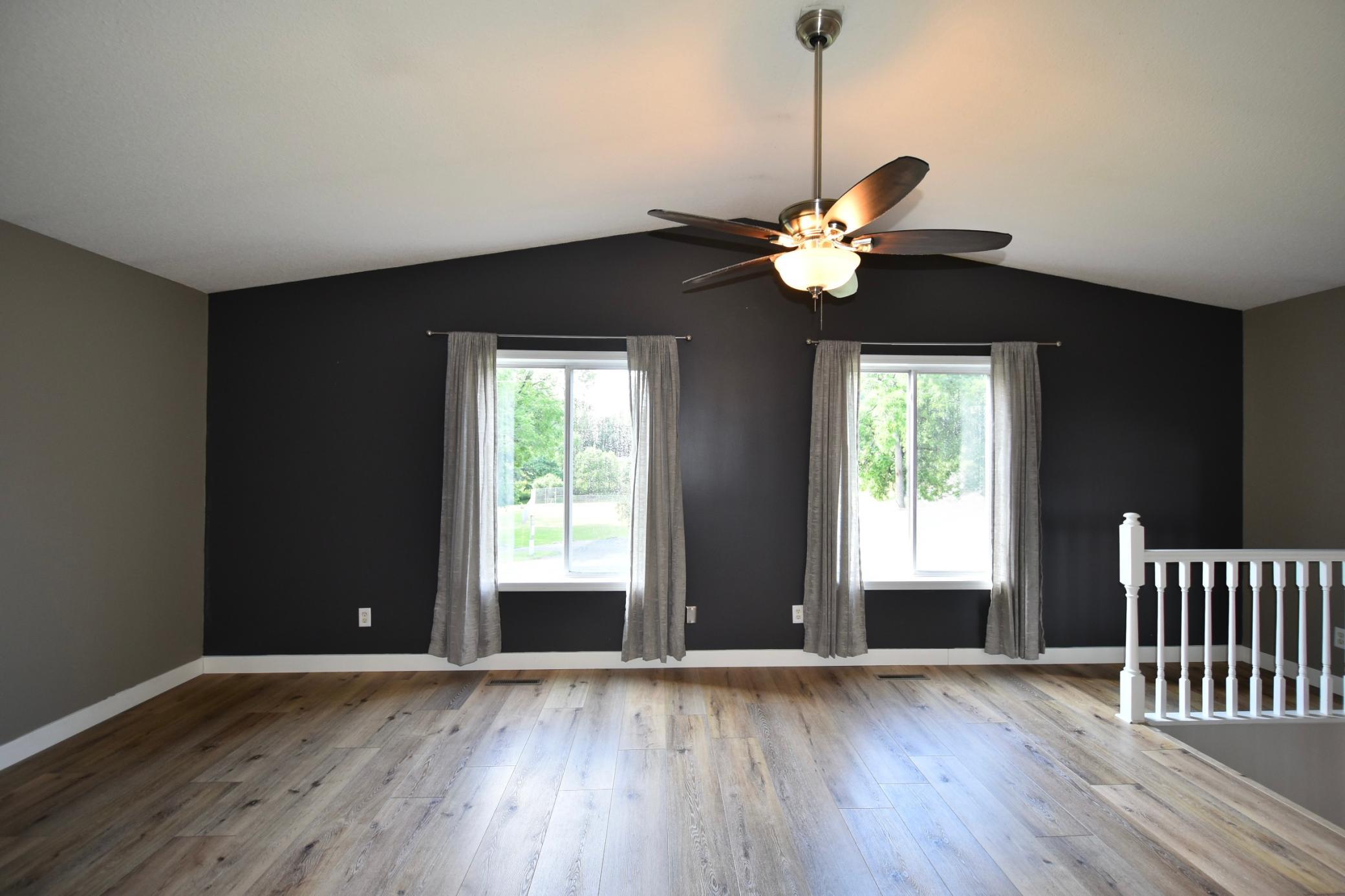 vaulted ceiling & ceiling fan