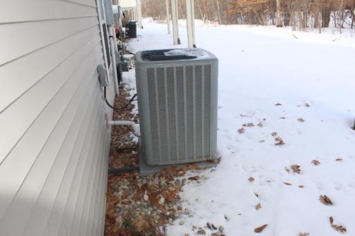 5038 Everest Lane N, Plymouth, MN 55446