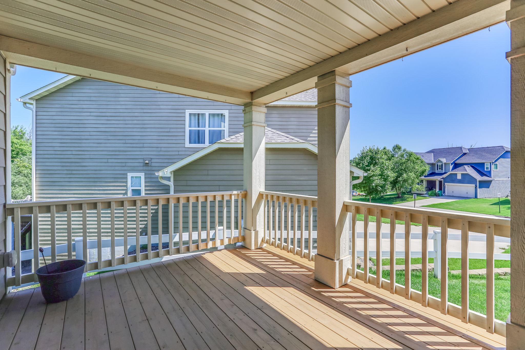 3-web-or-mls-5019-Merrimac-Ln-N-03.jpg
