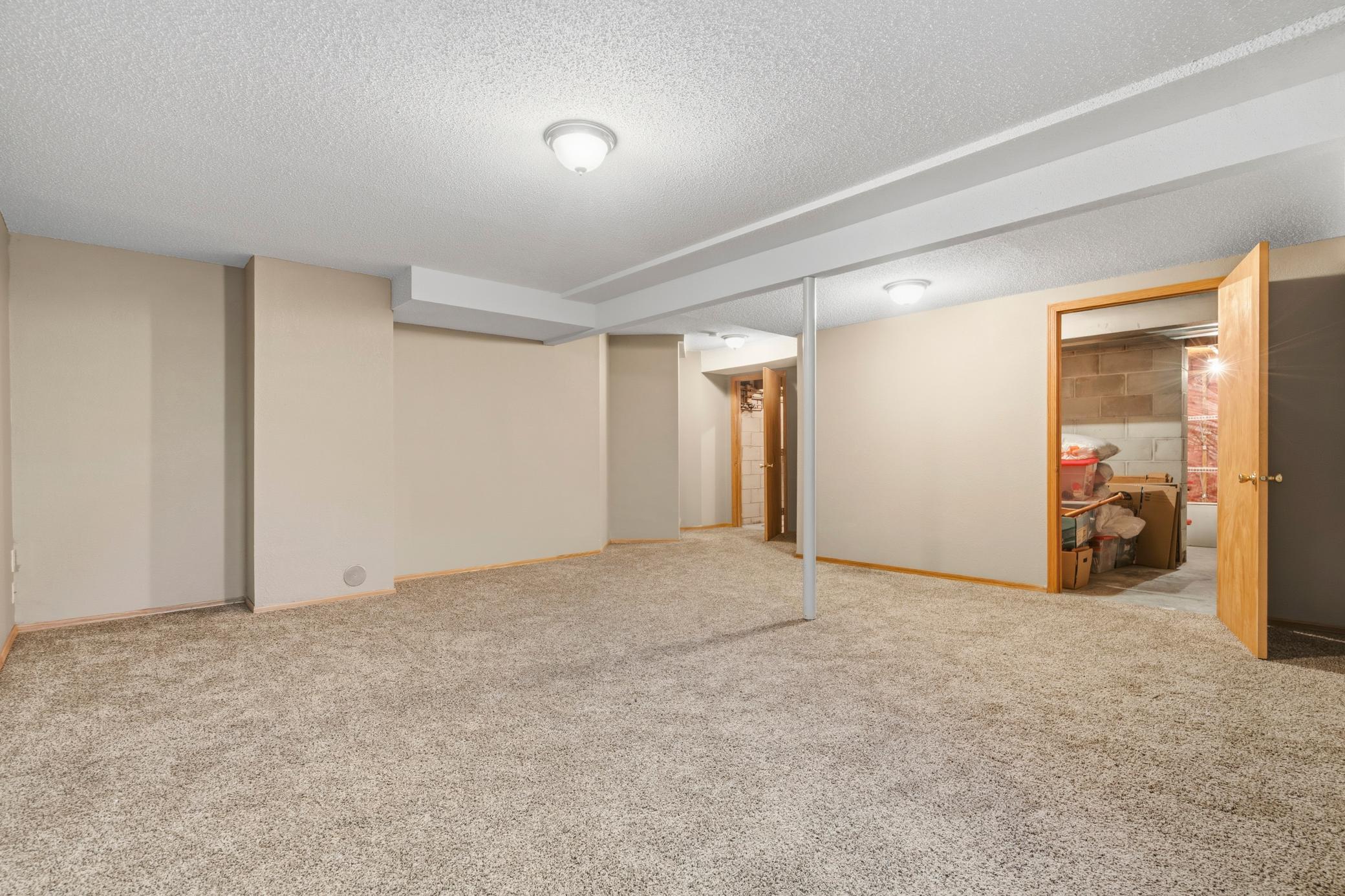 Overized lower level bedroom, or 2nd family room