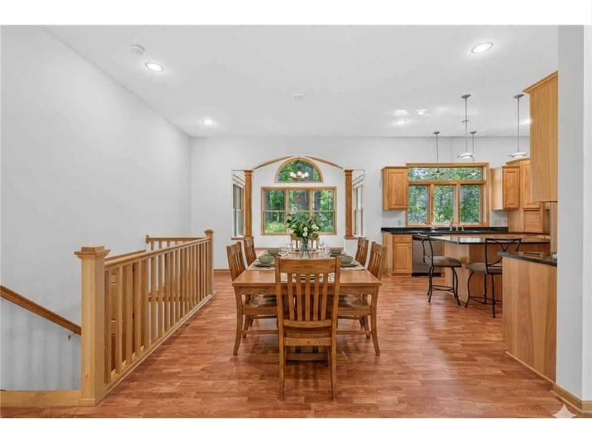 Virtually staged dining room