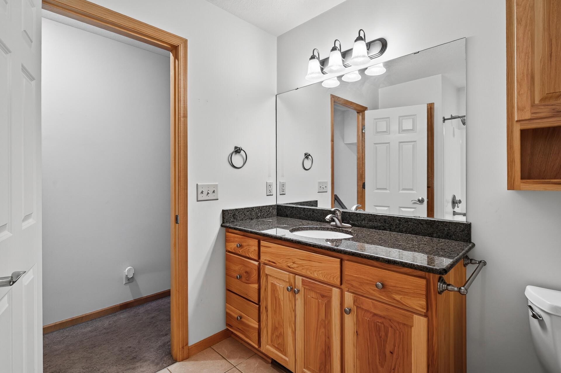 Upper Full Bathroom