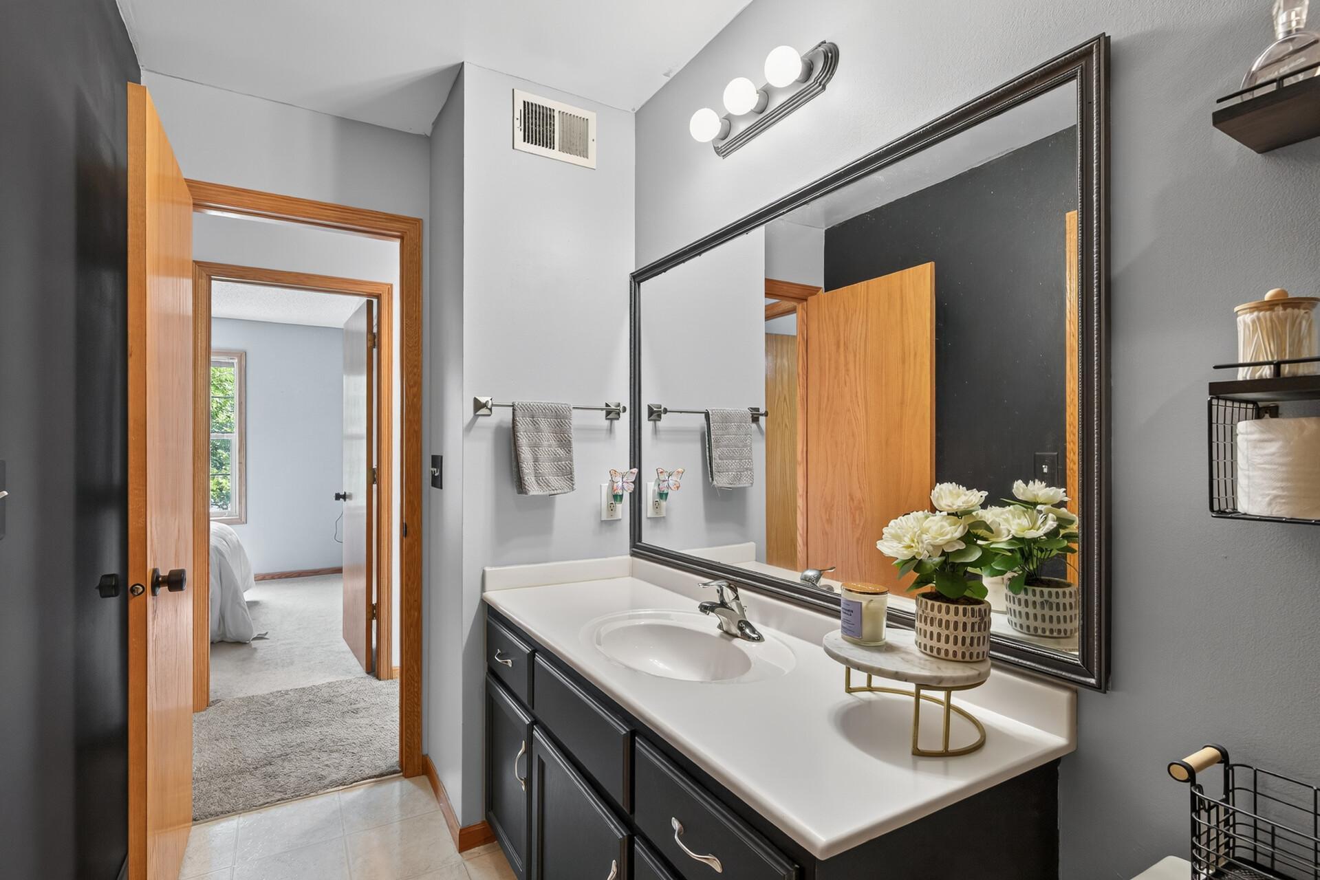 Upstairs full bath