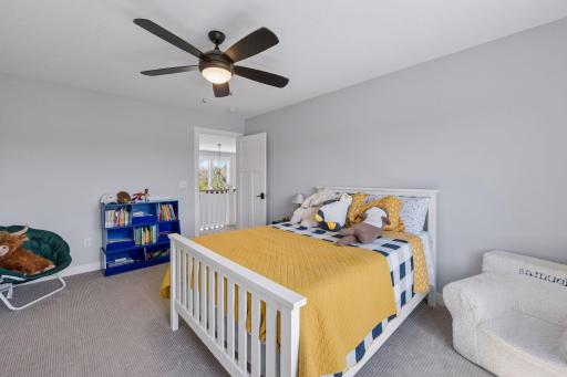 Upper level - bedroom 2
