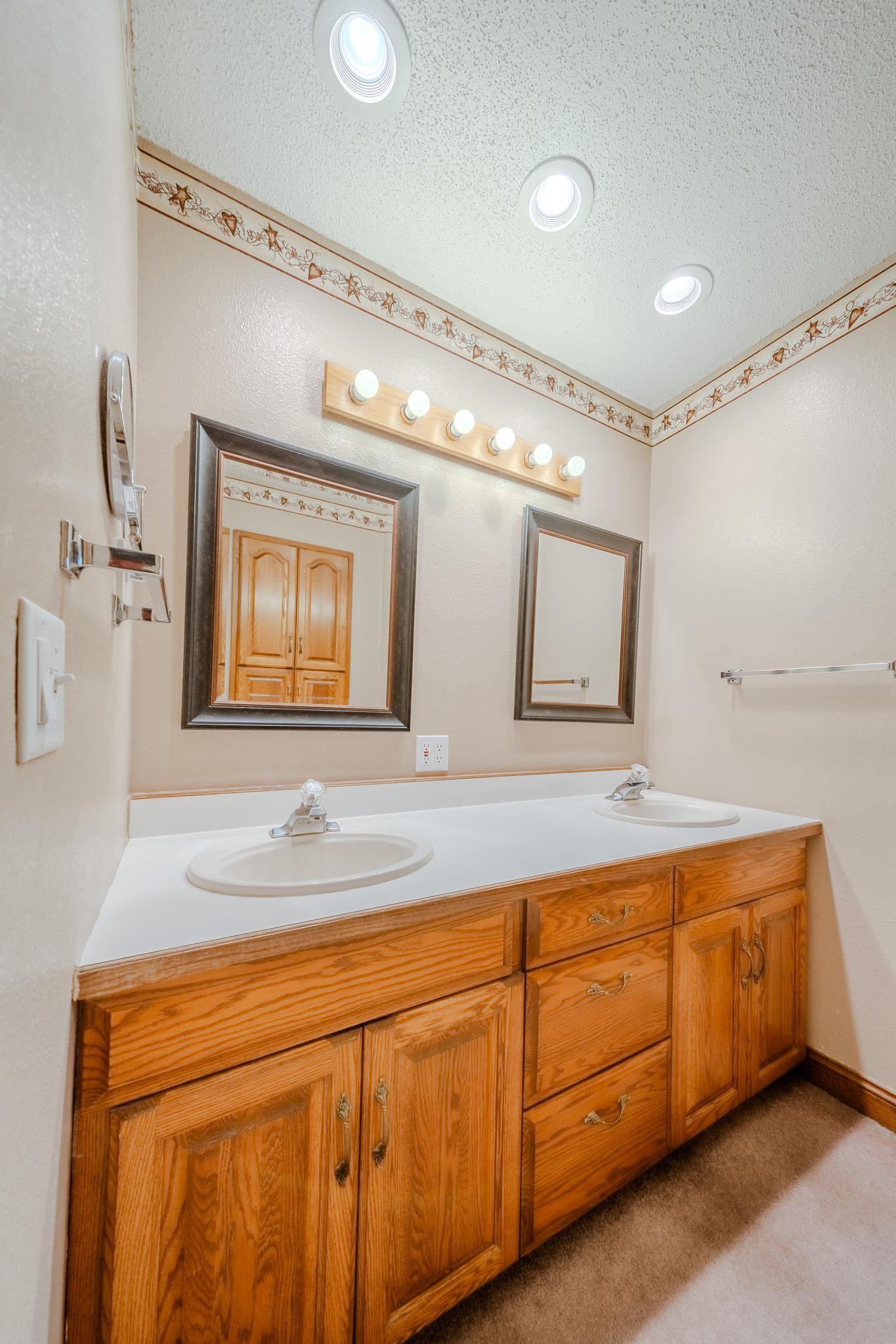 Dual Sinks Primary BA