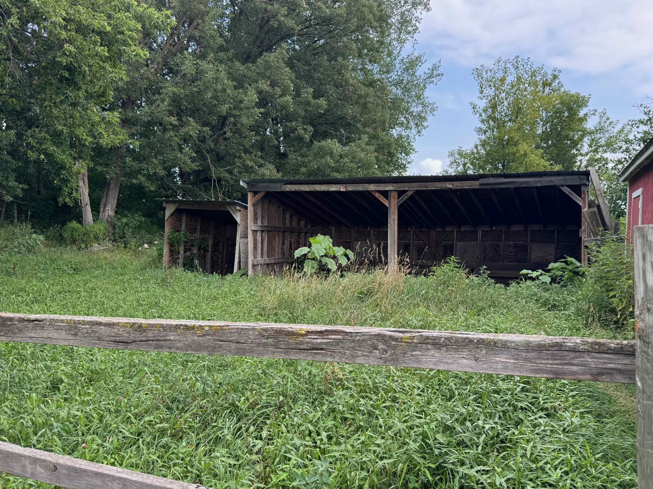 Horse shelter