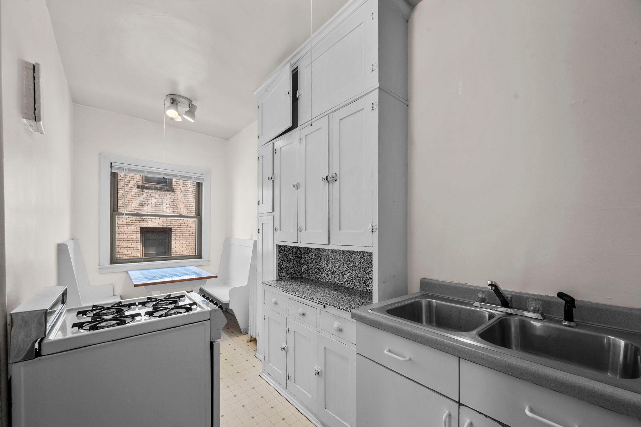 62-web-or-mls-2882 Humboldt Ave S-184.jpg