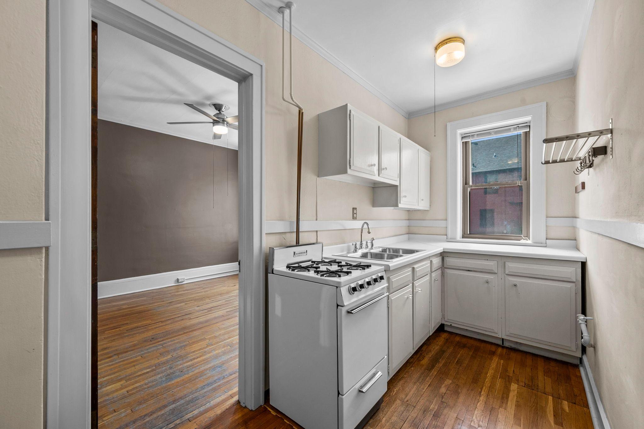 87-web-or-mls-2882 Humboldt Ave S-334.jpg