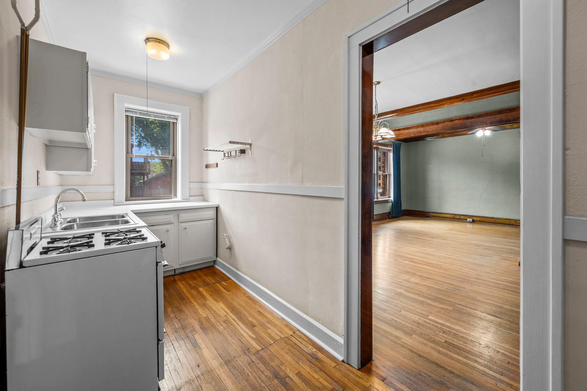 88-web-or-mls-2882 Humboldt Ave S-340.jpg