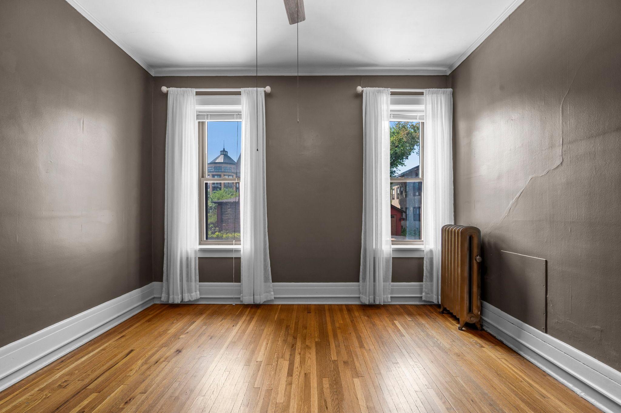 90-web-or-mls-2882 Humboldt Ave S-350.jpg