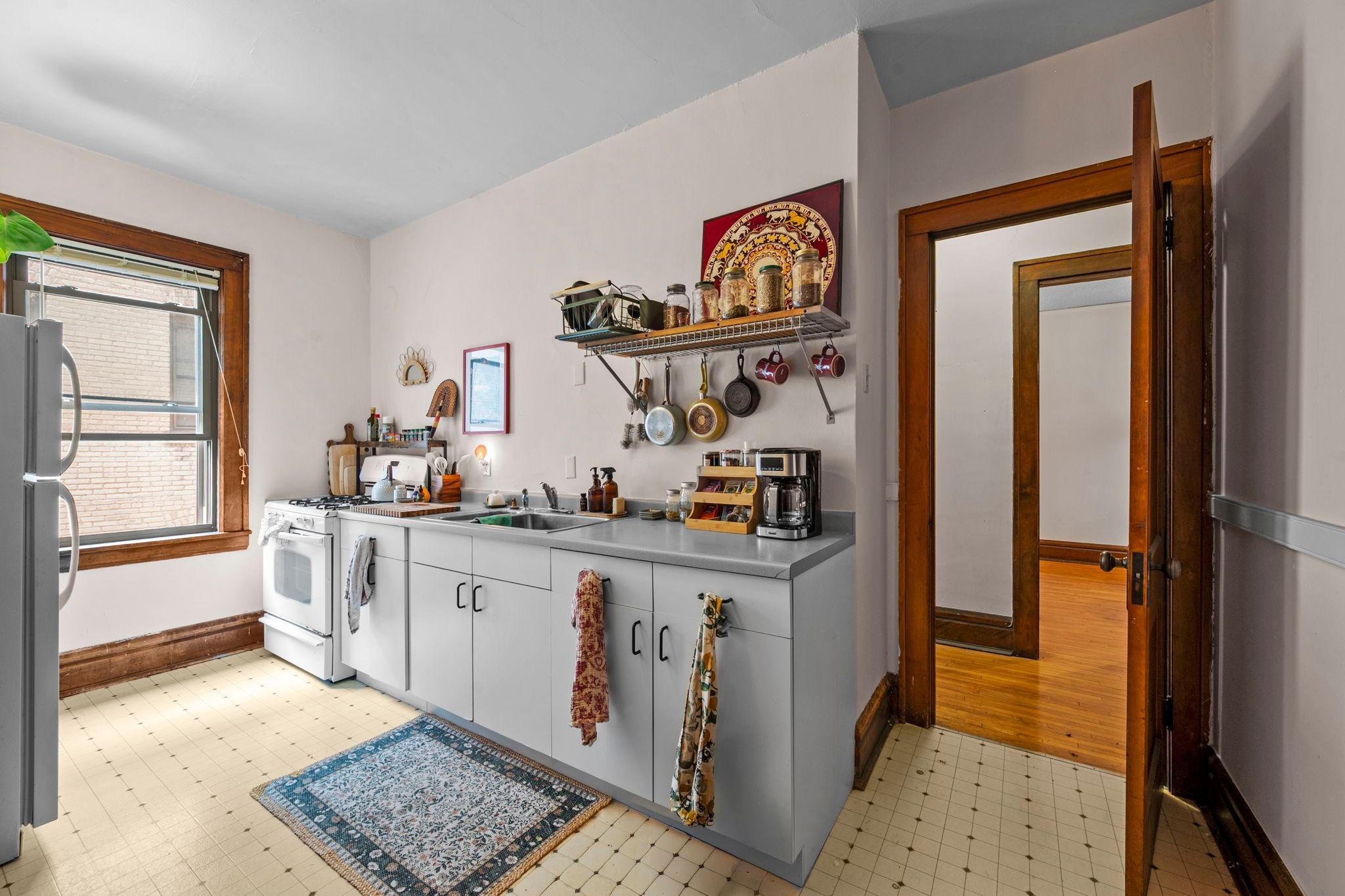 53-web-or-mls-2882 Humboldt Ave S-139.jpg
