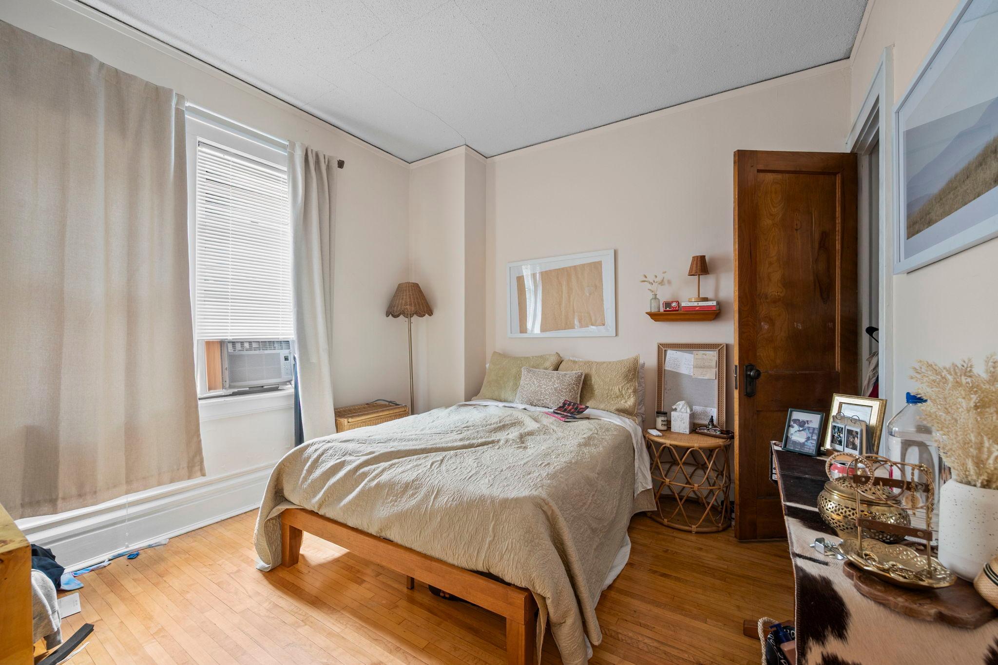 51-web-or-mls-2882 Humboldt Ave S-129.jpg