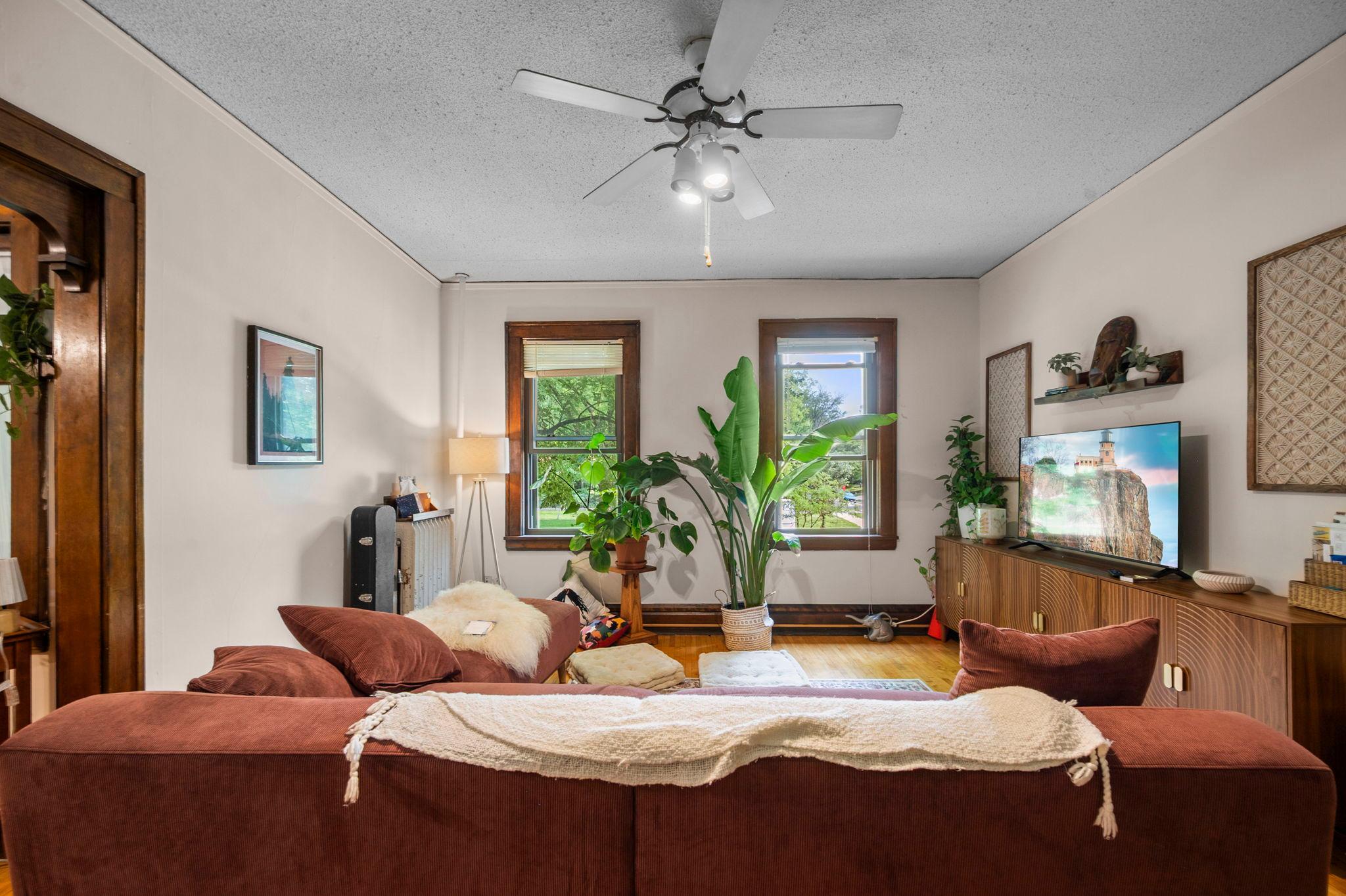 44-web-or-mls-2882 Humboldt Ave S-94.jpg