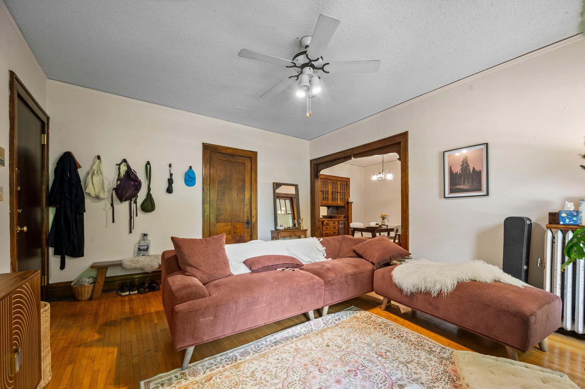 45-web-or-mls-2882 Humboldt Ave S-99.jpg