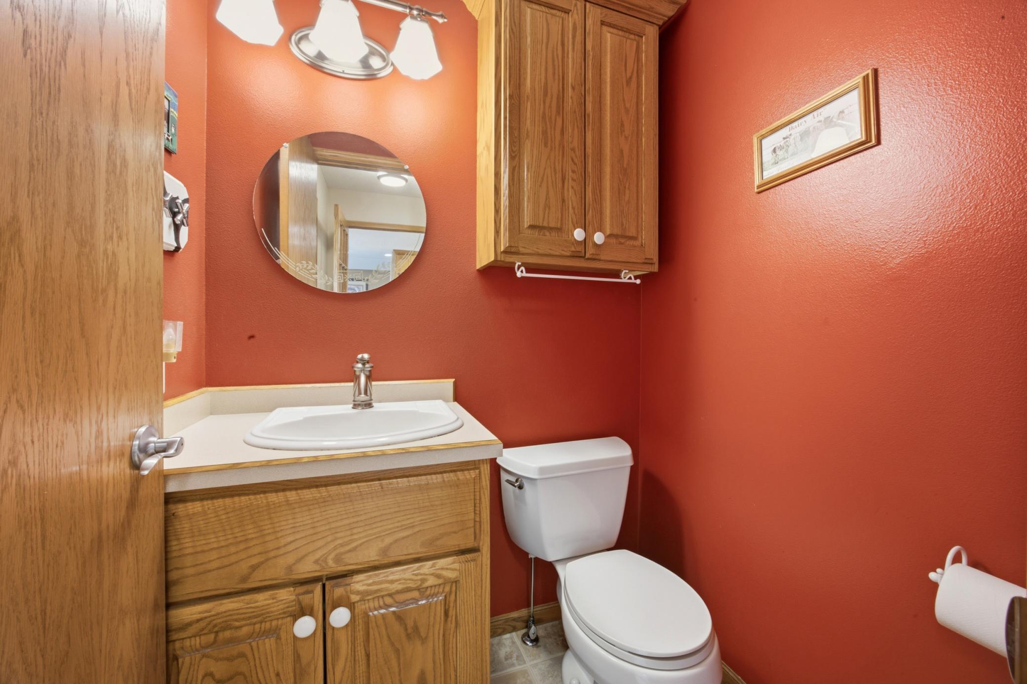 Back entry 1/2 Bathroom