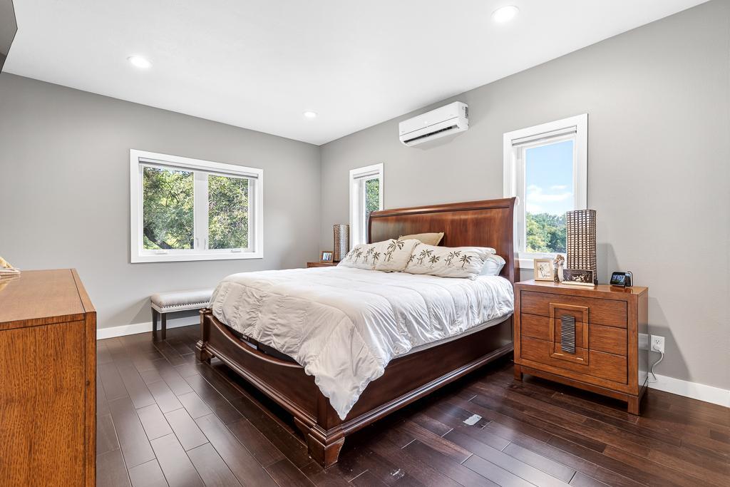 Main floor primary suite