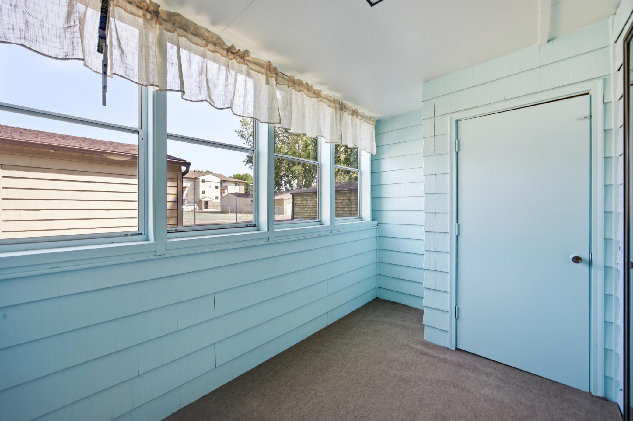 Enclosed Deck