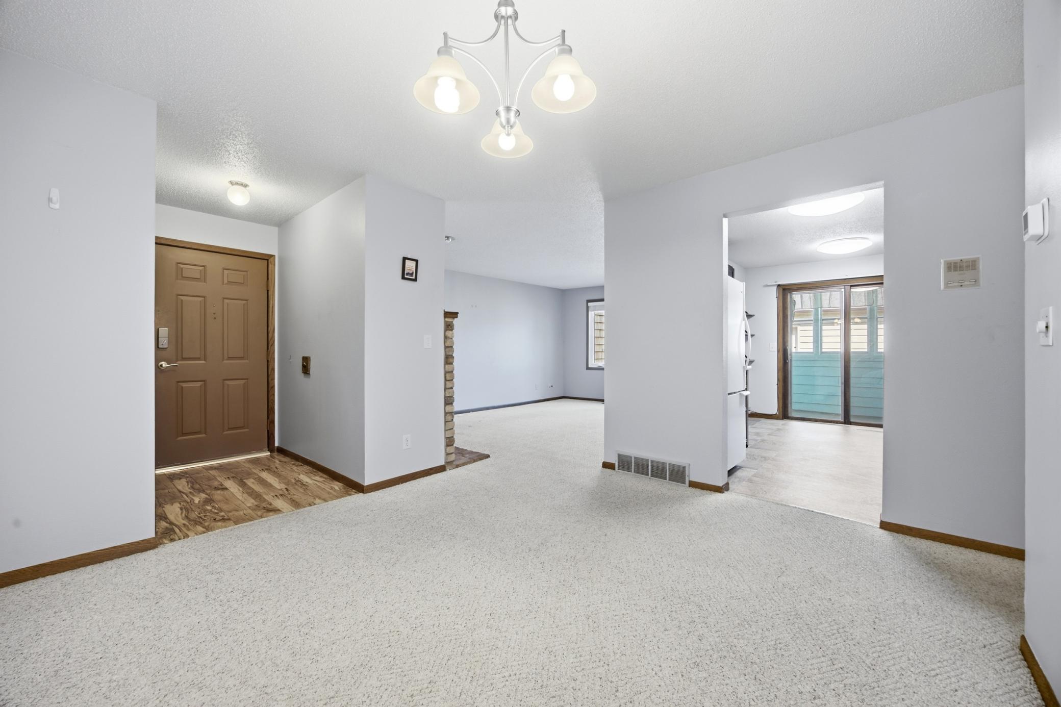 Interior Entrance/Dining Area/Living Room/Kitchen