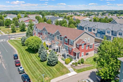 1862 Colonial Lane, 3, Chanhassen, MN 55317