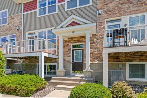 1862 Colonial Lane, 3, Chanhassen, MN 55317