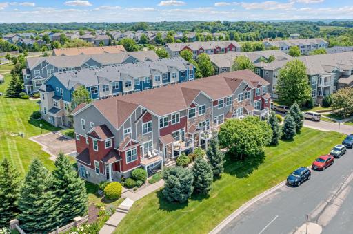 1862 Colonial Lane, 3, Chanhassen, MN 55317