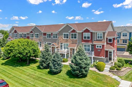 1862 Colonial Lane, 3, Chanhassen, MN 55317