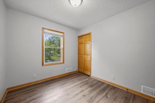 46-web-or-mls-2910 114th Ave NW-229.jpg