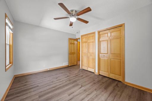 44-web-or-mls-2910 114th Ave NW-219.jpg