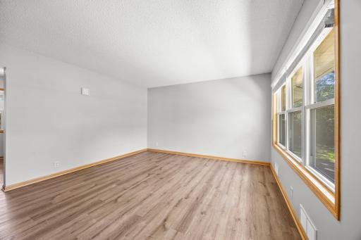 27-web-or-mls-2910 114th Ave NW-119.jpg