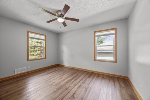 42-web-or-mls-2910 114th Ave NW-209.jpg