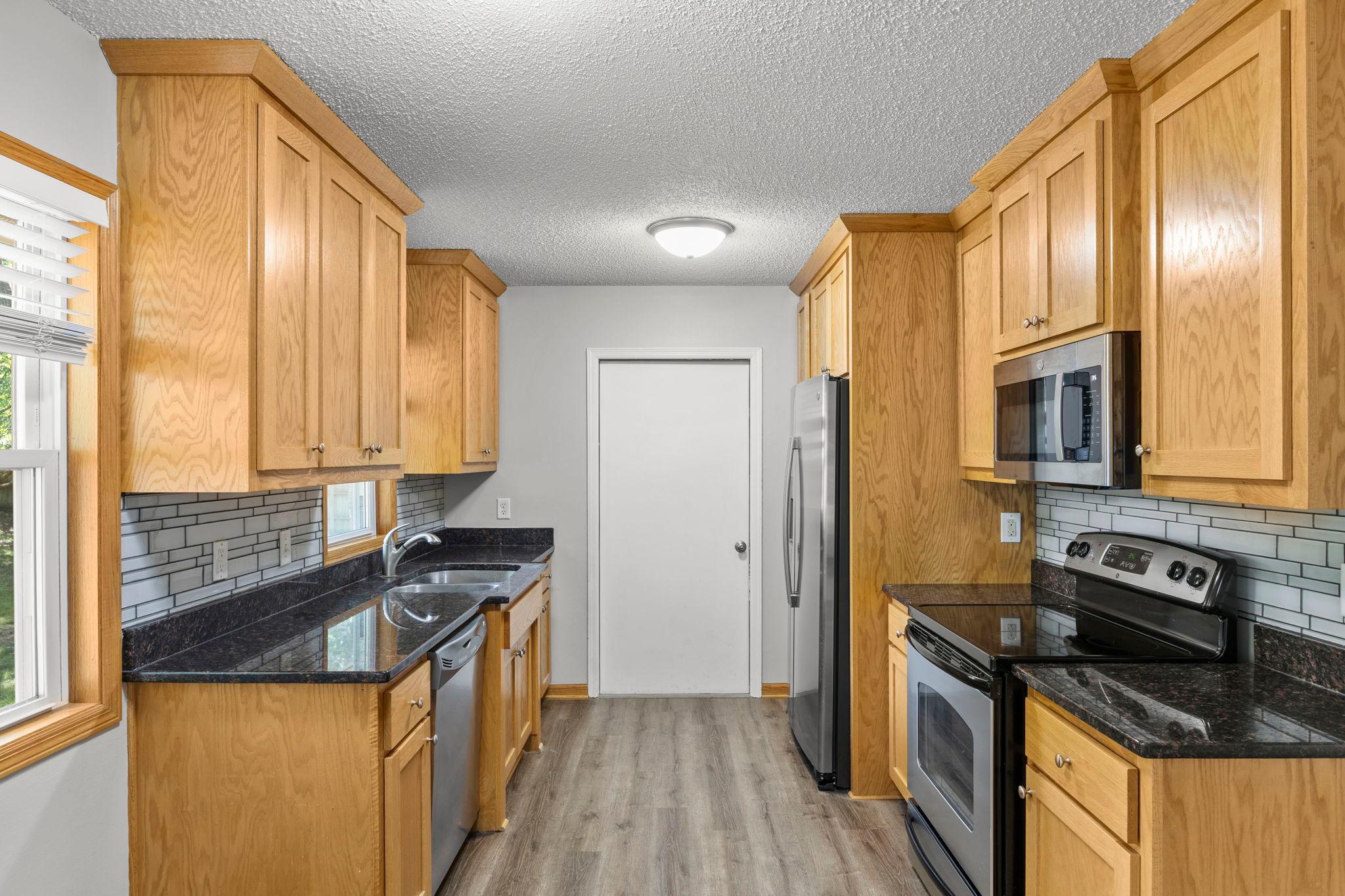 34-web-or-mls-2910 114th Ave NW-154.jpg