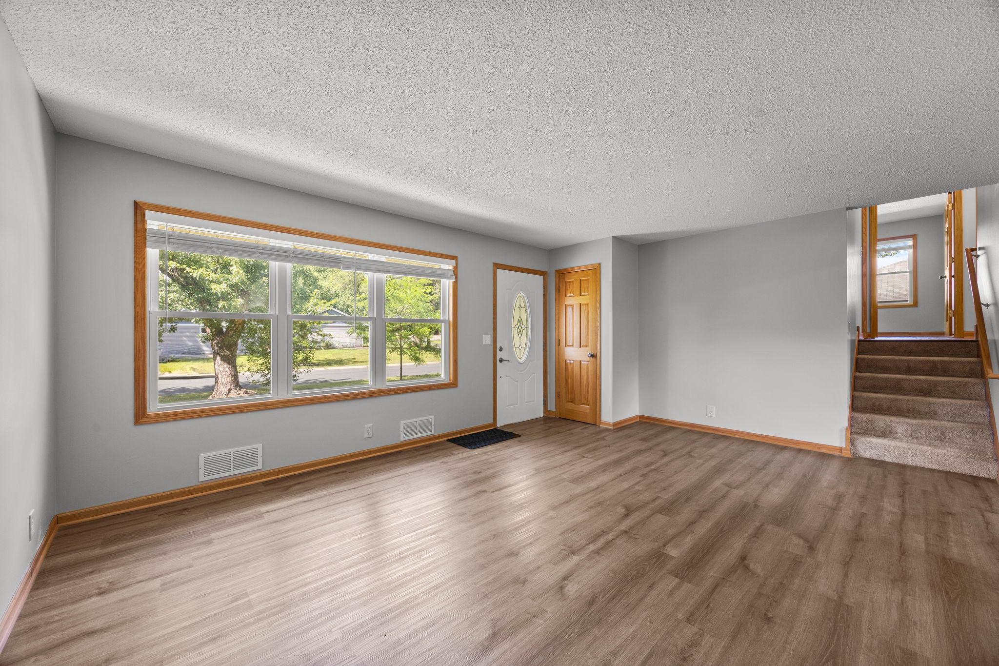 28-web-or-mls-2910 114th Ave NW-124.jpg