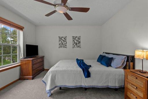657 Providence Drive, Shakopee, MN 55379