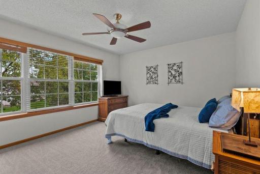 657 Providence Drive, Shakopee, MN 55379