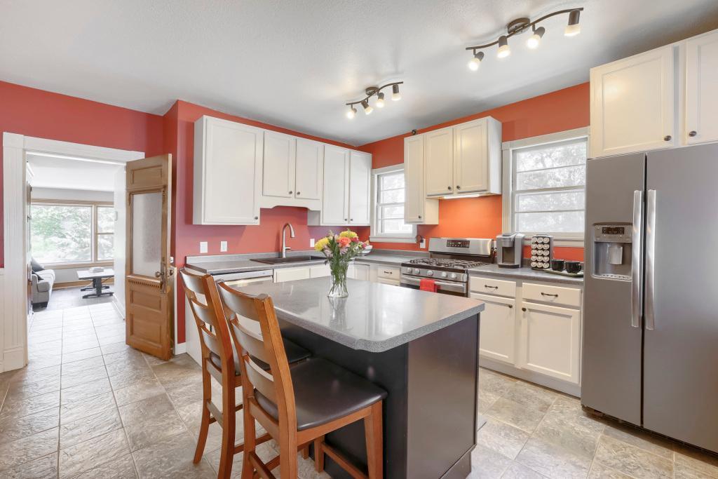 9815 Pioneer Trail - Spacious Kitchen!