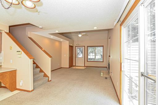 5-photo-Dining-Room-b7abd1ec-3e9b-40fa-9a5c-ed0c8a2f9d59.jpg