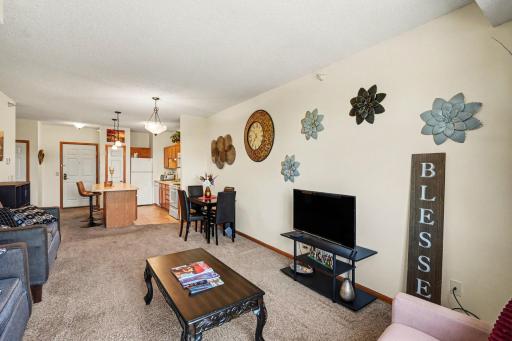 1776 Maryland Avenue E, 201, Saint Paul, MN 55106