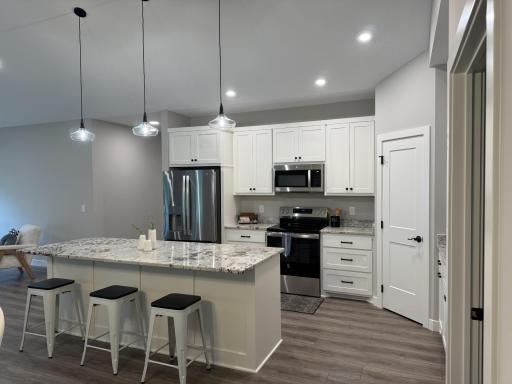Kitchen 2.jpg