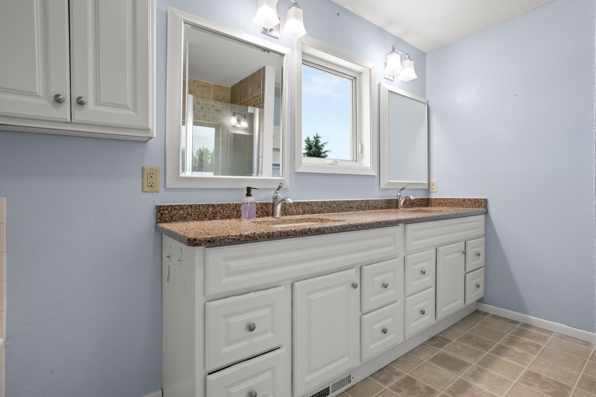 Upper updated bath