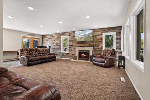 8010 182nd Avenue SE, Wahpeton, ND 58075