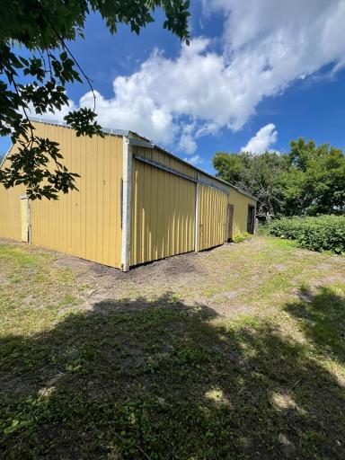 8010 182nd Avenue SE, Wahpeton, ND 58075